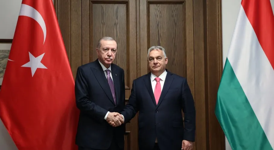 Erdoğan ve Orban Budapeşte'de Bir Araya Geldi: Kritik Zirve Detayları!