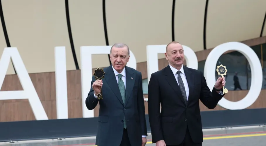 Erdoğan'dan Azerbaycan'a Tarihi Ziyaret: Laçın Havalimanı Coşkuyla Açıldı!