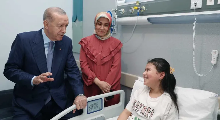 Erdoğan'dan Sürpriz Ziyaret: Açılışını Yaptığı Hastanede Hastalarla Buluştu!