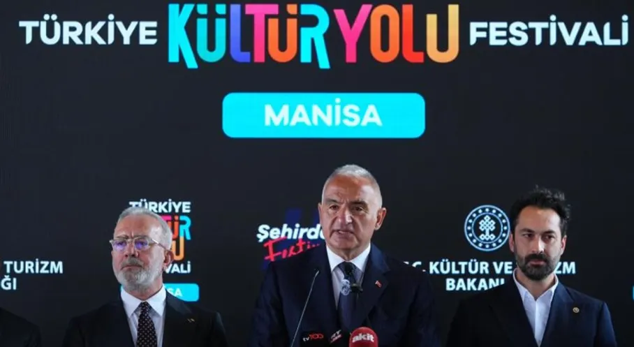 Ersoy'dan Dev Açıklama: Kültür Yolu Festivali Dünyanın Zirvesinde!