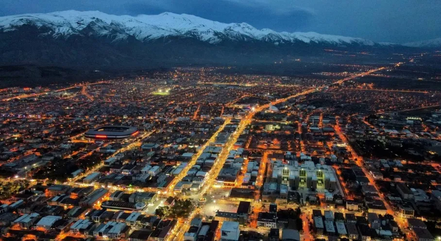 Erzincan'da Tarihi Buluşma: Türkiye ve Azerbaycan Medyası Batı Azerbaycan'ı Masaya Yatırıyor!