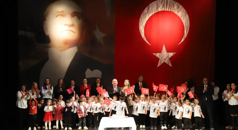 Es Çocuk Evi’nde Cumhuriyet Coşkusu