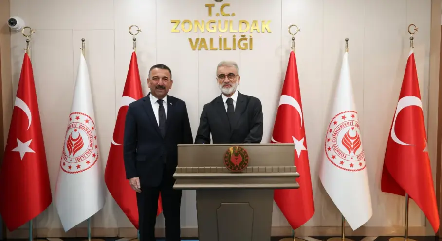 Eski Bakan Taner Yıldız, Zonguldak Valisi Hacıbektaşoğlu’nu ziyaret etti