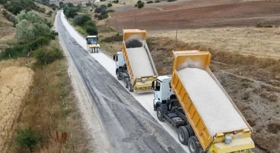 Eskişehir'de Kırsal Yollar Yenileniyor: Mahalleler Arası Ulaşım Artık Daha Kolay!