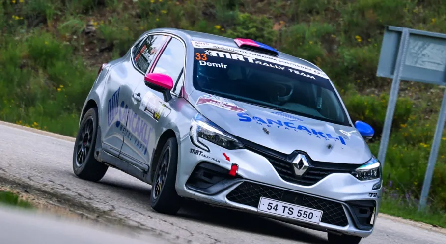 Eskişehir'de Nefes Kesen Tırmanış Heyecanı: Şampiyon Kim Olacak?