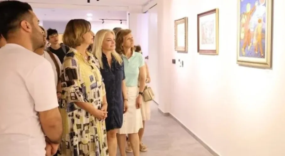 Eskişehir'de Sanat Rüzgarı Esti: 'Kesişen İzler' Sergisi Kapılarını Açtı!