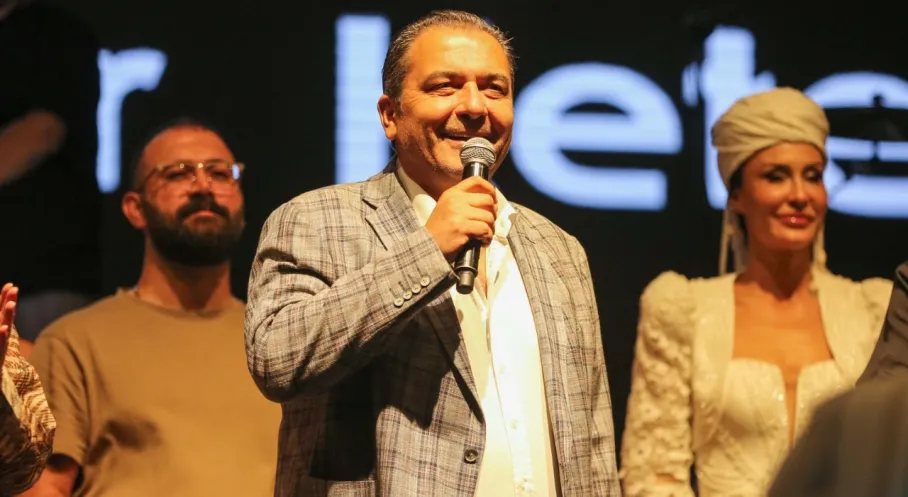 Eşme Festivali Coşkusuyla Sona Erdi: Kilim Yarışması ve Mavi Gri Konseri Damga Vurdu!