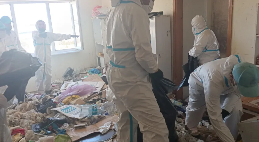 Evden 28 Ton Çöp Çıkarıldı