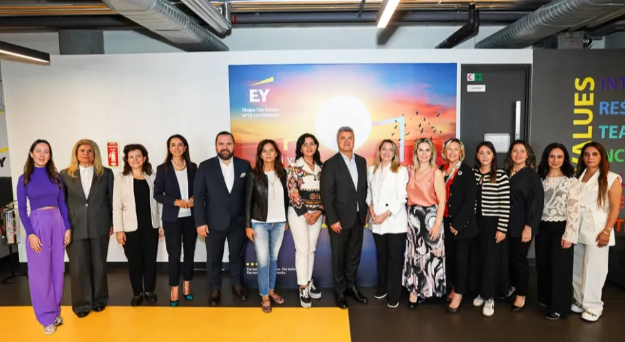 EY Girişimci Kadın Liderler Programı 2025 Sınıfı Açıklandı! İşte Türkiye'nin Yeni Kadın Girişimcilik Yıldızları
