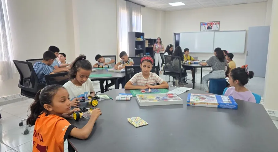 Eyyübiye'de Minik Mucitler Yetişiyor! Çocuklar Robotik Kodlamayla Geleceğe Hazırlanıyor