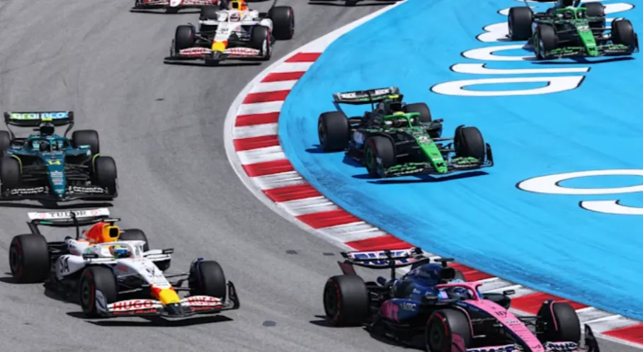 F1 İspanya GP'de Şok! McLaren Dublesi, Verstappen'e Ceza!
