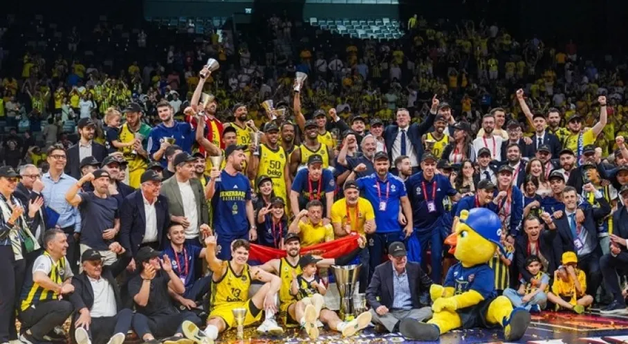 Fenerbahçe Beko EuroLeague Şampiyonu! Bakan Bak'tan Kutlama Mesajı