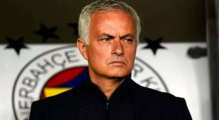 Fenerbahçe'den Bomba Transfer Hamlesi: Mourinho, Douglas Luiz'i İstiyor!