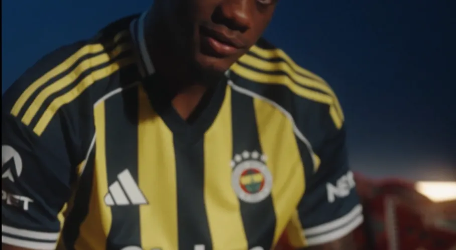 Fenerbahçe'den Transfer Bombası: Jhon Duran'ı Kurtlar Vadisi'yle Duyurdu!