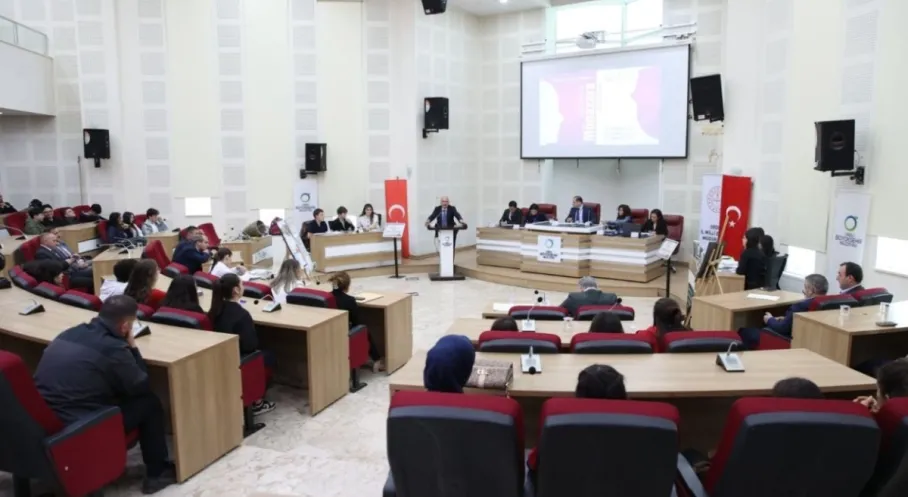 Ordu'da Münazara Heyecanı! Liseler Arası Fikir Şöleninde Finalistler Belli Oldu!