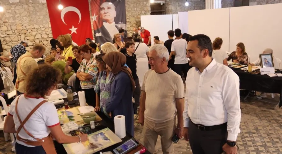 Finike'de Uluslararası Suluboya Festivali Coşkusu! Sanatçılar Buluştu