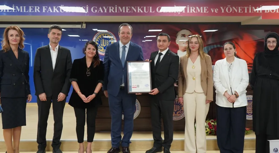 Fırat EDAŞ'tan Sektörde Bir İlk: Yapay Zeka Yönetim Sistemi Akreditasyonu Aldı!