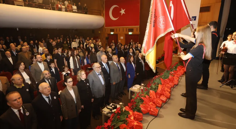 FMV Işık Okulları'nın 140 Yıllık Eğitim Mirası Sergiyle Canlandı: Cumhuriyet'e Uzanan Köklü Geçmişe Yolculuk!