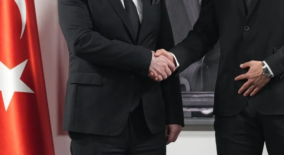 Futbol Dünyası Alarmda: Ara Transfer Dönemi Yarın Gece Kapanıyor! Son Hamleler Merak Konusu