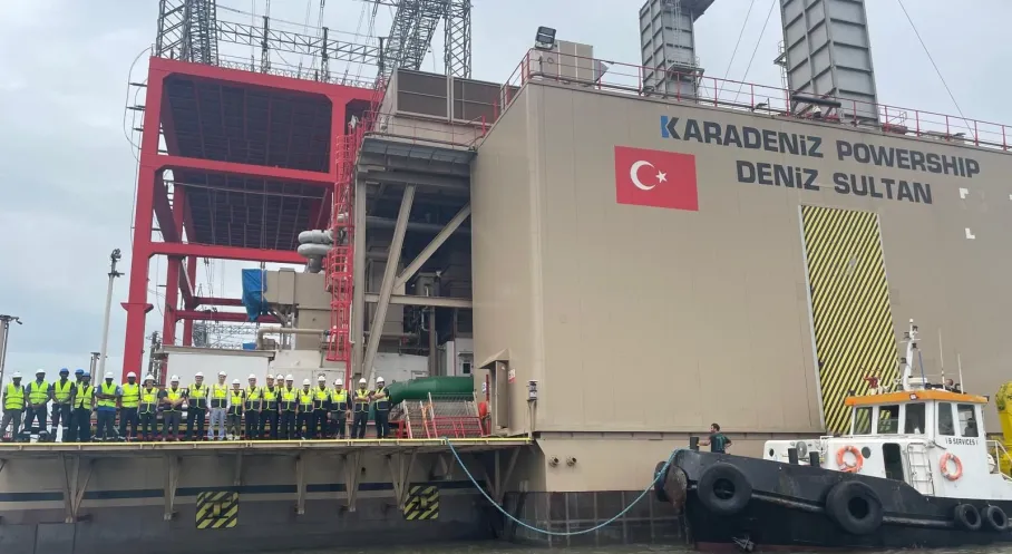 Gabon'da Elektrik Kesintilerine Son: Yüzen Santral Umut Işığı Oldu!