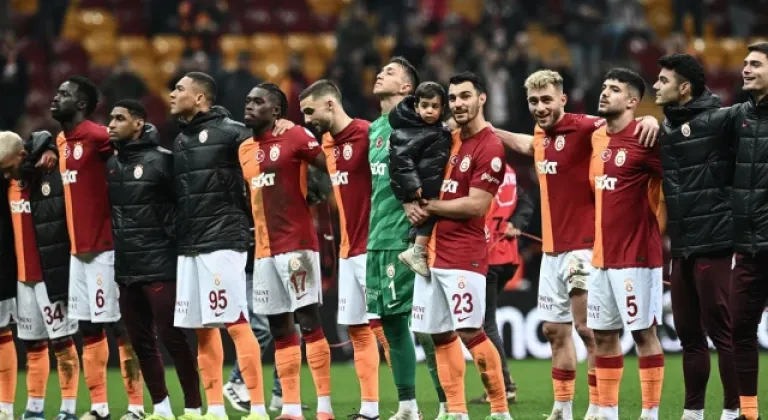 Galatasaray Zirveye Geri Döndü! Kerem Aktürkoğlu'nun Muhteşem Performansı Galibiyeti Getirdi!