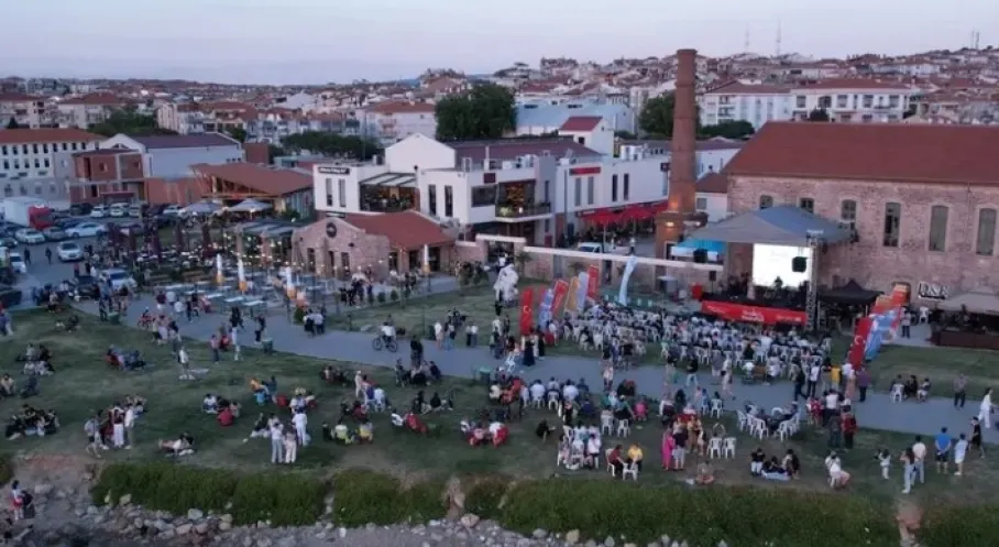Ayvalık GastroFest: Yerel Lezzetler Dünyayla Buluştu! Gastronomi Şöleni!