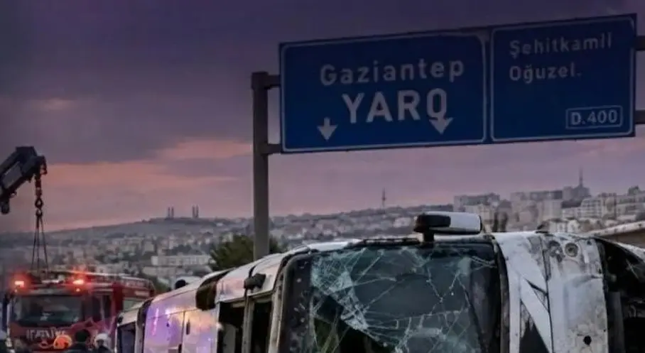 Gaziantep’te servis midibüsü ile otomobil çarpıştı: 7 ölü