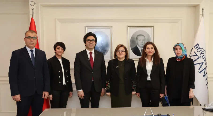 Gaziantep'te Doğumda Devrim: Tek Ebe Modeliyle Sezaryen Oranları Tarihe Karışıyor mu?