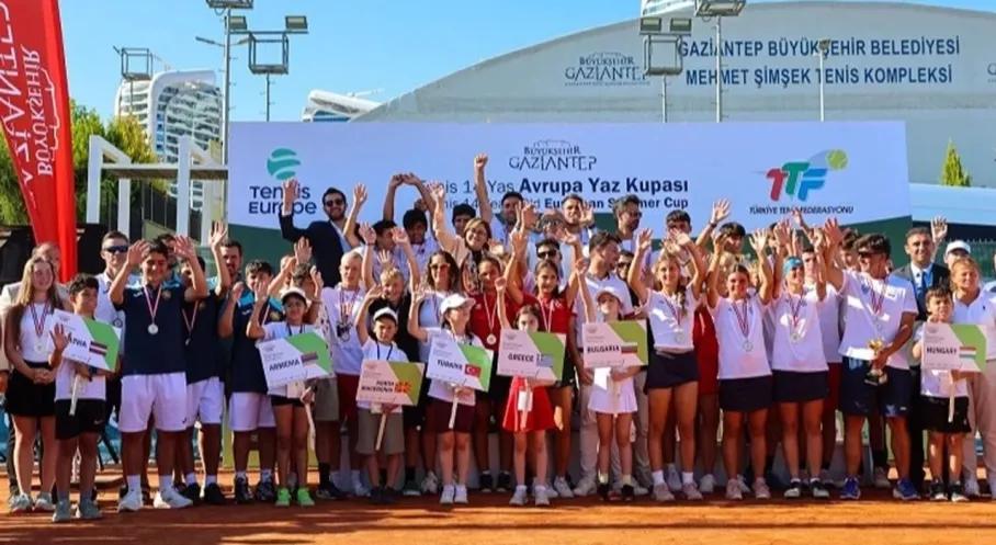 Gaziantep'te Tenis Coşkusu! 14 Yaş Avrupa Yaz Kupası Elemelerinde Türkiye Fırtınası Esti!
