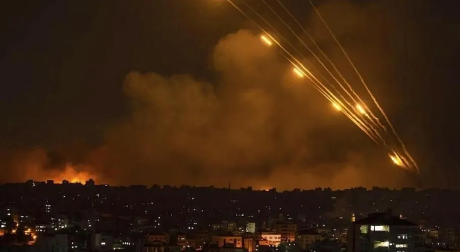 Gazze'de Gece Boyu Şiddet: İsrail'den 50 Hava Saldırısı!