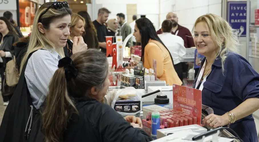 Geleceğin Güzellik Trendleri İstanbul'da Tanıtıldı: 38. Fuar Rekor Katılımla Kapılarını Açtı!