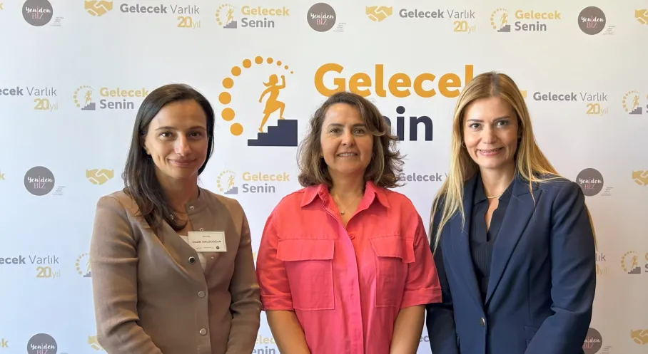 Gelecek Varlık'tan 20. Yıl Hediyesi: Kadınlara Kariyer Desteği!