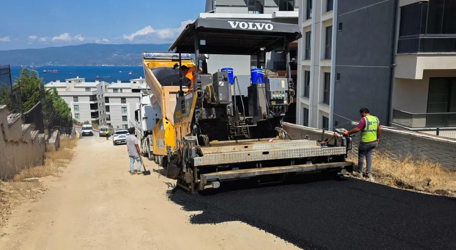 Gemlik'te Ulaşım Rahatladı: Hisar Mahallesi'nde Asfalt Seferberliği!