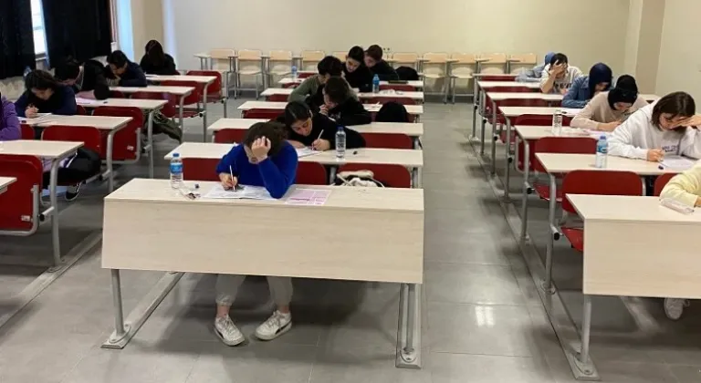 Gençlerle El Ele Projesinin İlk Deneme Testi Türkiye Geneli TYT ile Gerçekleşti