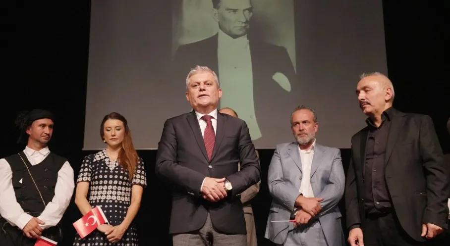Giresun'da Atatürk'ün Gelişinin 101. Yılında 'Hoş Gelişler Ola' Oyunu Büyük Beğeni Topladı!