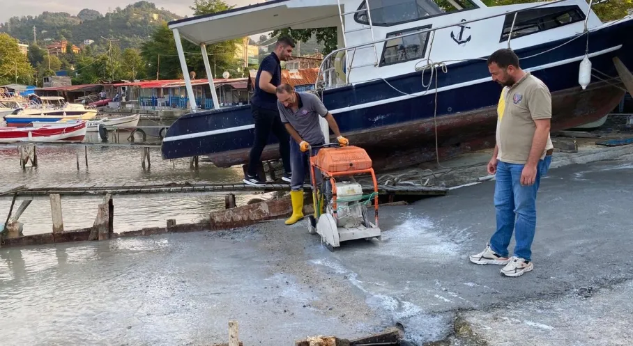Giresun'da Şok! Bulancak Belediyesi Kaçak Balıkçı Barınağını Yerle Bir Etti!