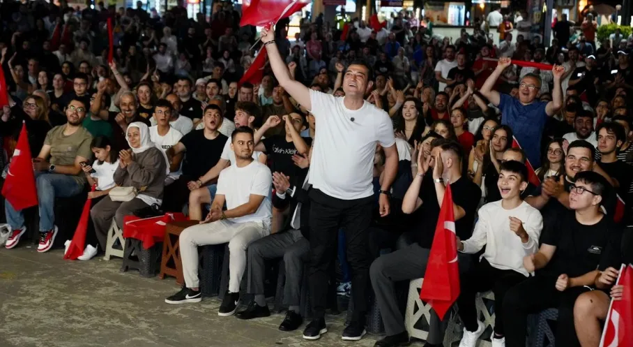 Giresun'dan Alperen Şengün'e Milli Coşku: Dev Ekranlarla Final Heyecanı!