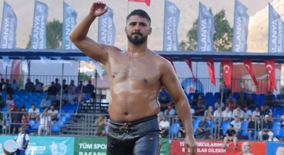 Gökbel'de Şampiyon Değişmedi! Altın Kemer Yine Enes Doğan'ın!