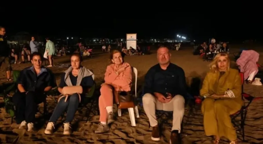 Bursa'da Gökyüzü Şöleni: Karacabey'de Perseid Meteor Yağmuru Coşkusu!