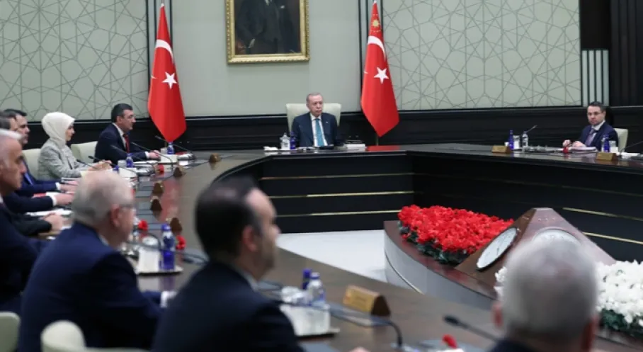 Kabine Toplantısı Başladı: Orta Doğu Ateş Hattı ve Türkiye Ekonomisi İçin Kritik Gündem!