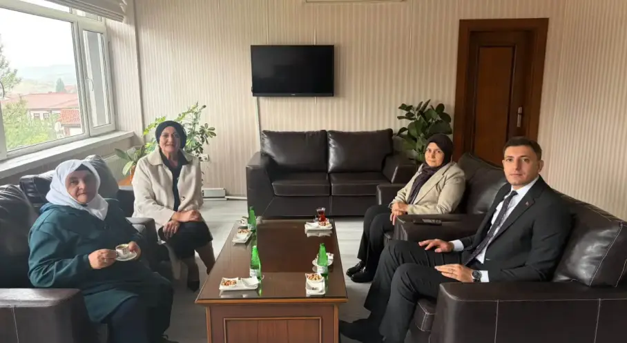Güdül Kaymakamı Naim Akar, şehit annelerini ağırladı
