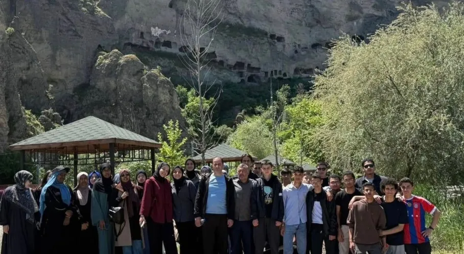 Güdül'e Ziyaretçi Akını: Ankara'nın Sakin Şehri Büyülüyor!