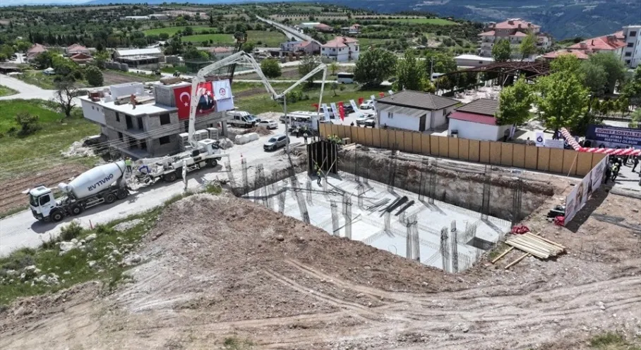Denizli Güney'e Yeni Soluk: Kreş ve Kitap Kafeli 4 Katlı Sosyal Tesisin Temeli Atıldı!