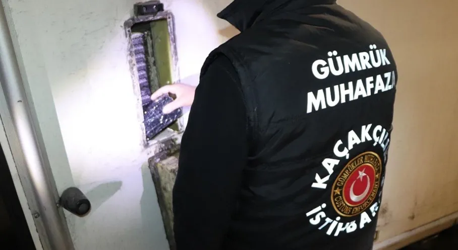 Gürbulak'ta Rekor Uyuşturucu Baskını! 1.1 Milyar TL'lik Metamfetamin Ele Geçirildi