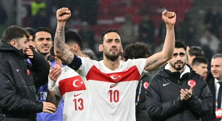 Hakan Çalhanoğlu Milli Formada Rekora Koşuyor! İşte Detaylar