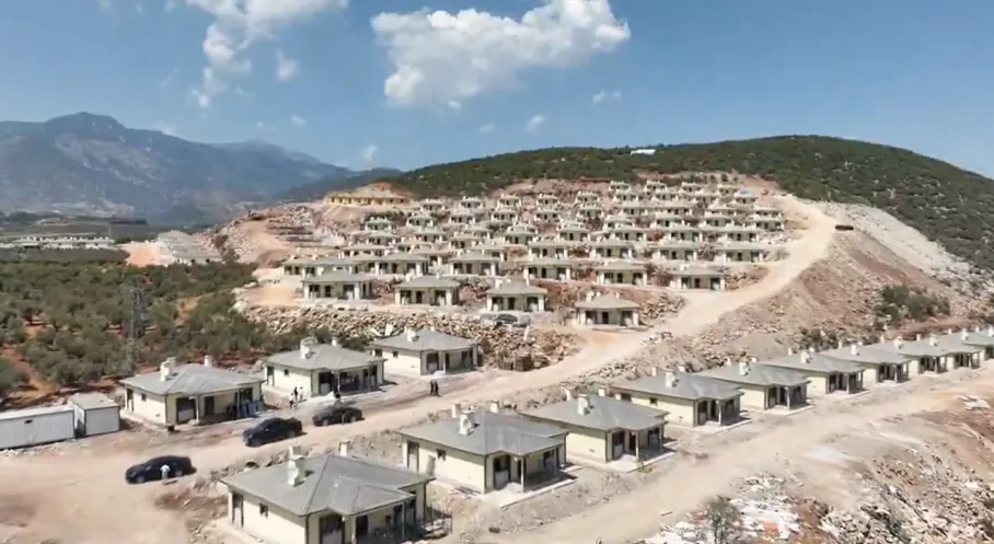 Hatay Hassa'da Depremzedeler İçin Umut Işığı: 622 Afet Konutu Yükseliyor!