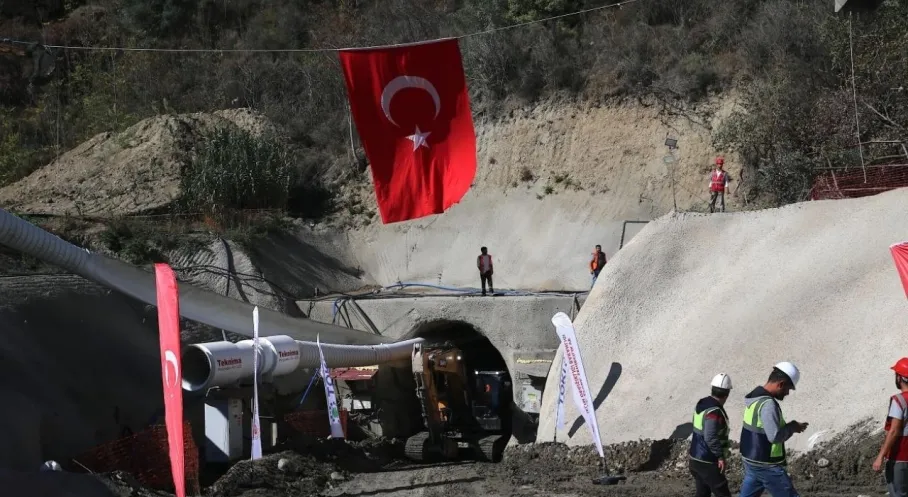 Hatay'da Rekor Atık Su Tüneli: Asi Nehri Kurtuluyor!