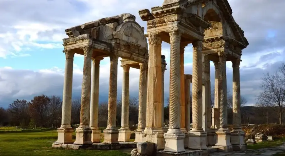 Heykel sanatının izlerini taşıyan antik kent: Aphrodisias