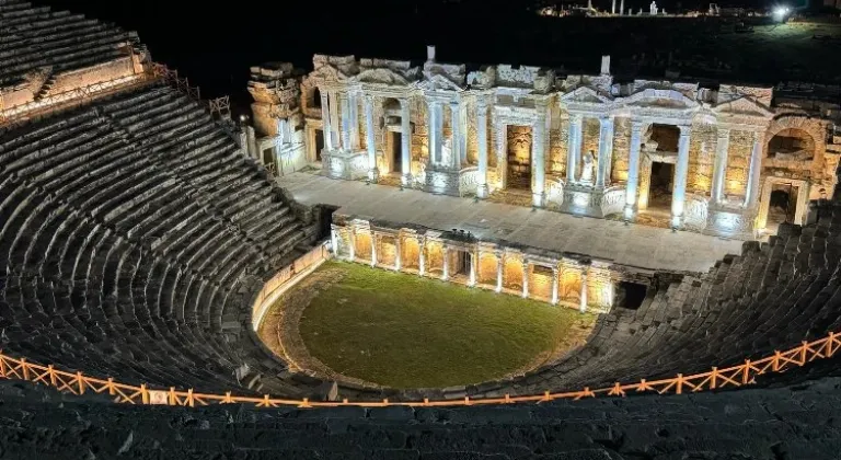 Hierapolis Örenyeri’nde Gerçekleştirilen Gece Müzeciliği Projesi Dünya Turizminde Öncü Olacak