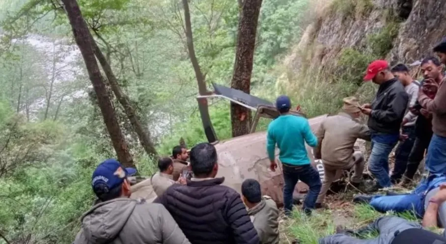 Hindistan'da Helikopter Faciası: 5 Ölü, 2 Yaralı!